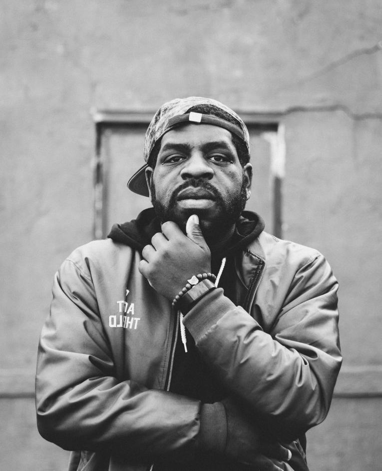 哈尼夫Abdurraqib